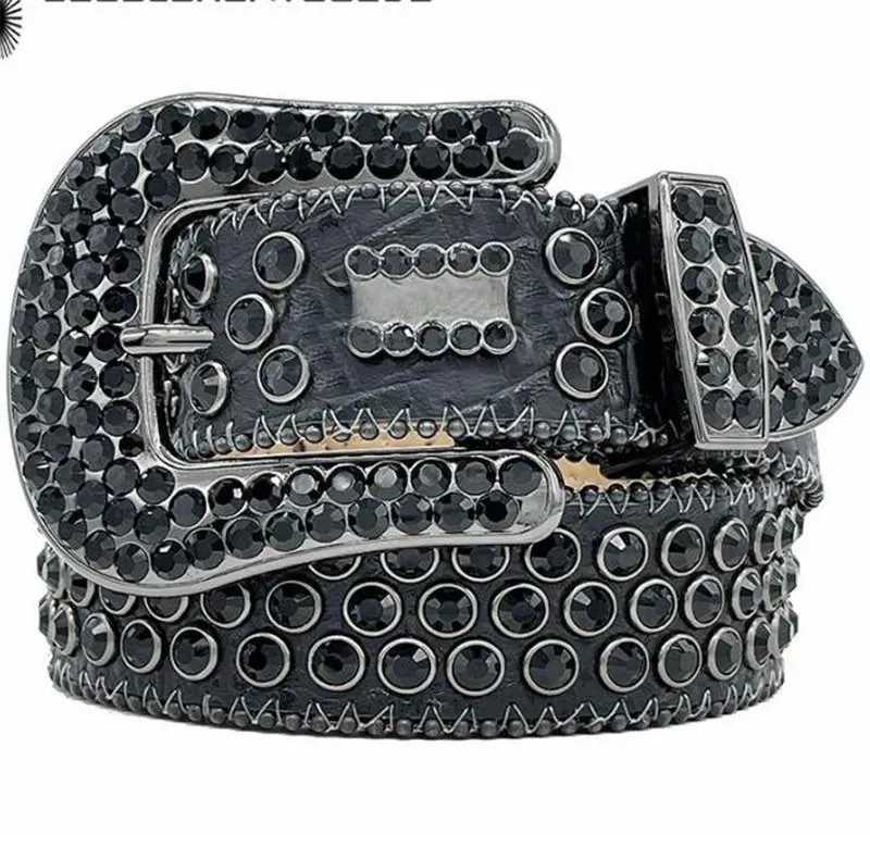 2023 Designer De Luxe BB BELLE SIMON SIMON POUR MEN FEMMES NOIR ON BLUE BLICE BLANC CEINTURE DIAMOND BRIS Du 21,68 € | DHgate