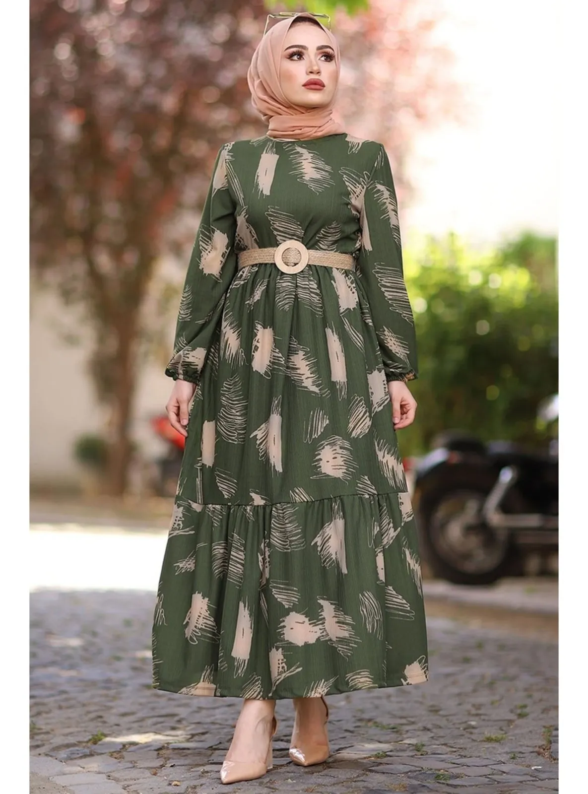 Brush Pattern Belt Detailed Modest Dress Khaki