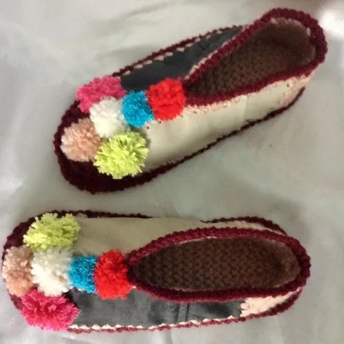 Chaussons -pantoufles d’intérieur,multicolore de clown ,semelles anti dérapantes
