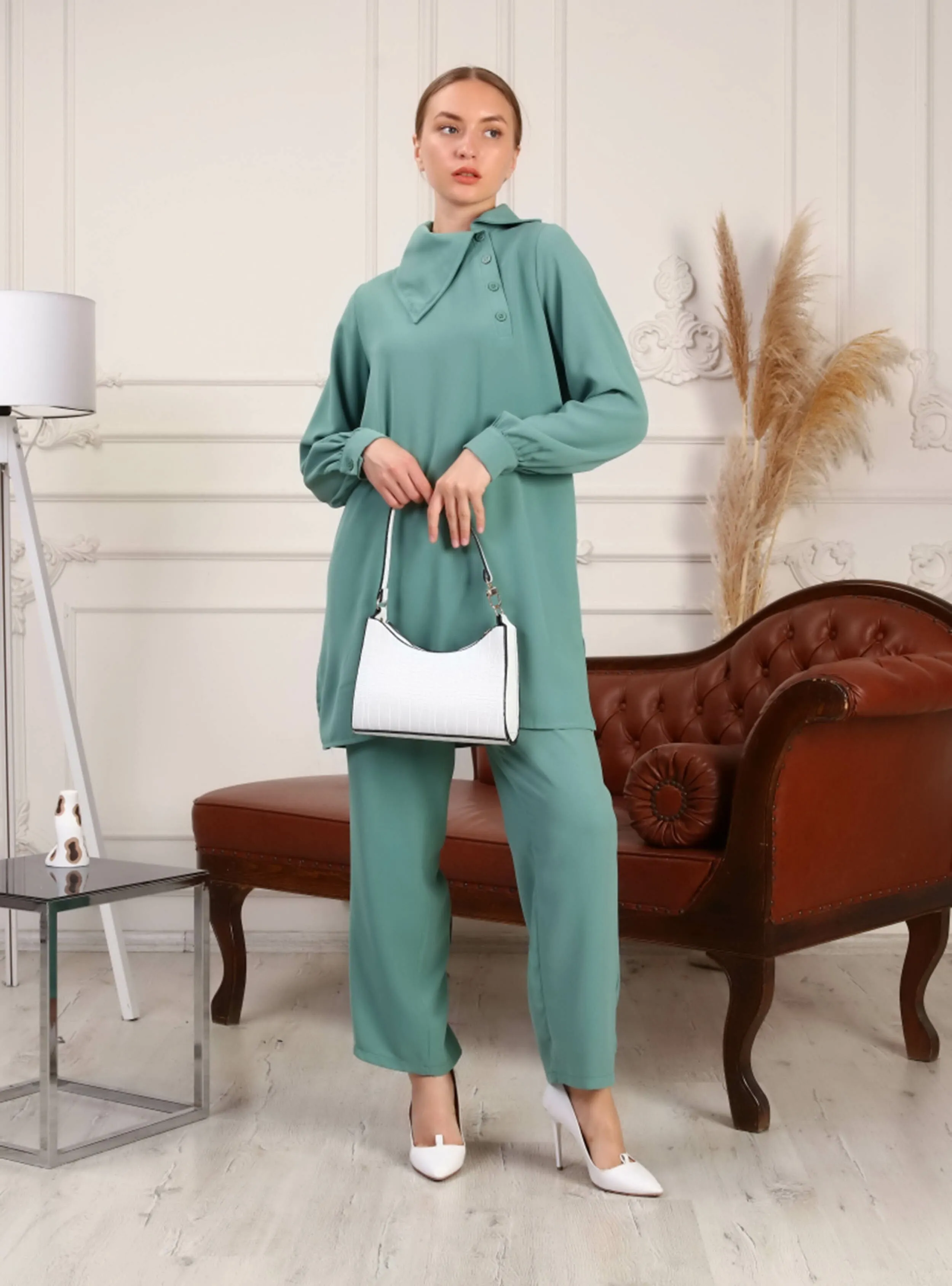 Green Almon - Suit