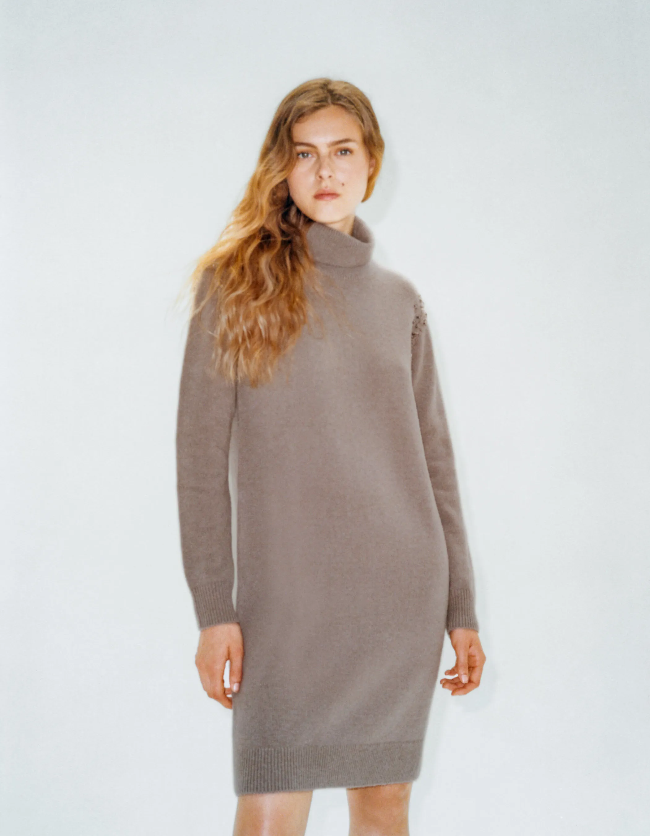 Robe beige tricot décor strass emmanchures Femme