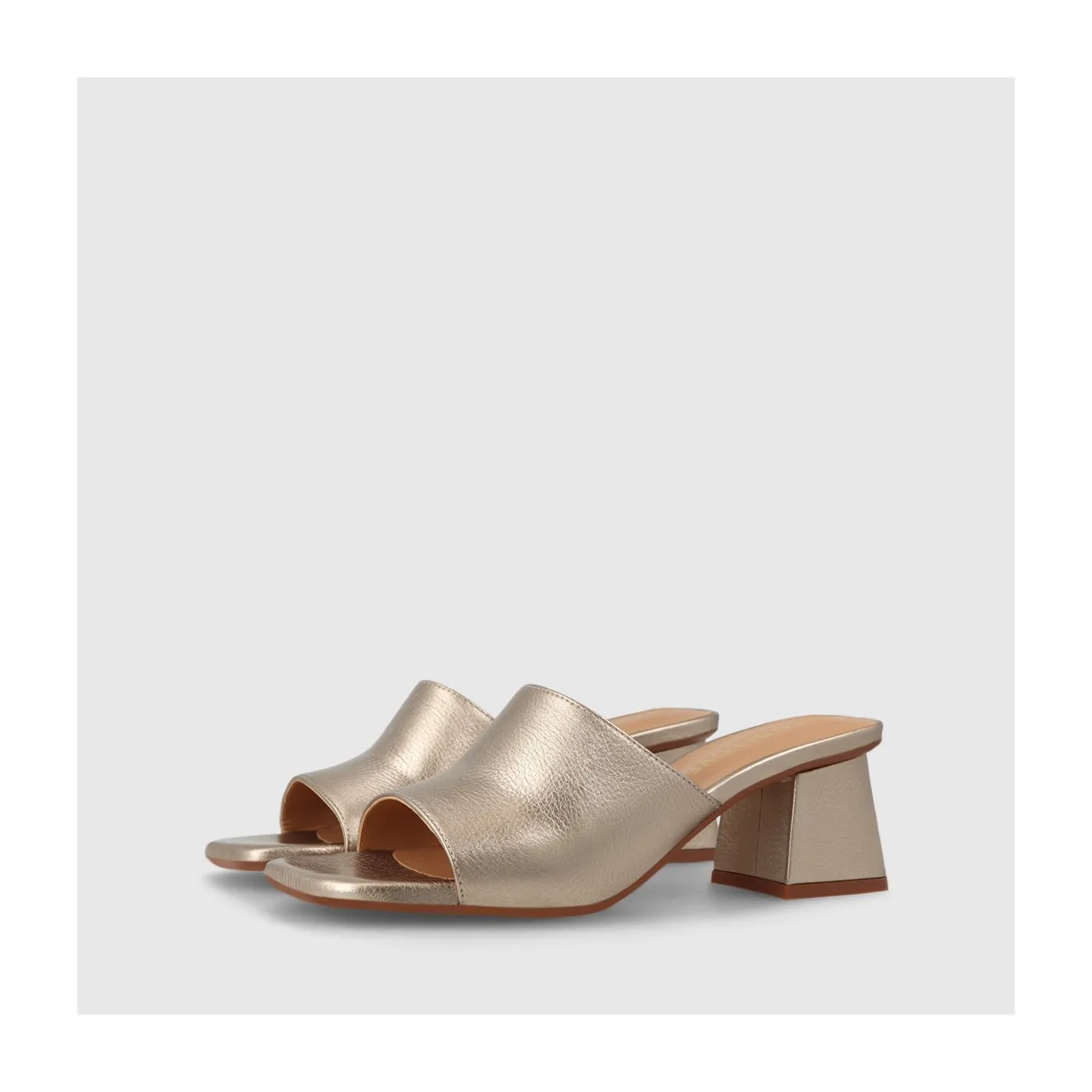Sandale pour femme en cuir métallisé doré.I LODI Chaussures pour femme online.